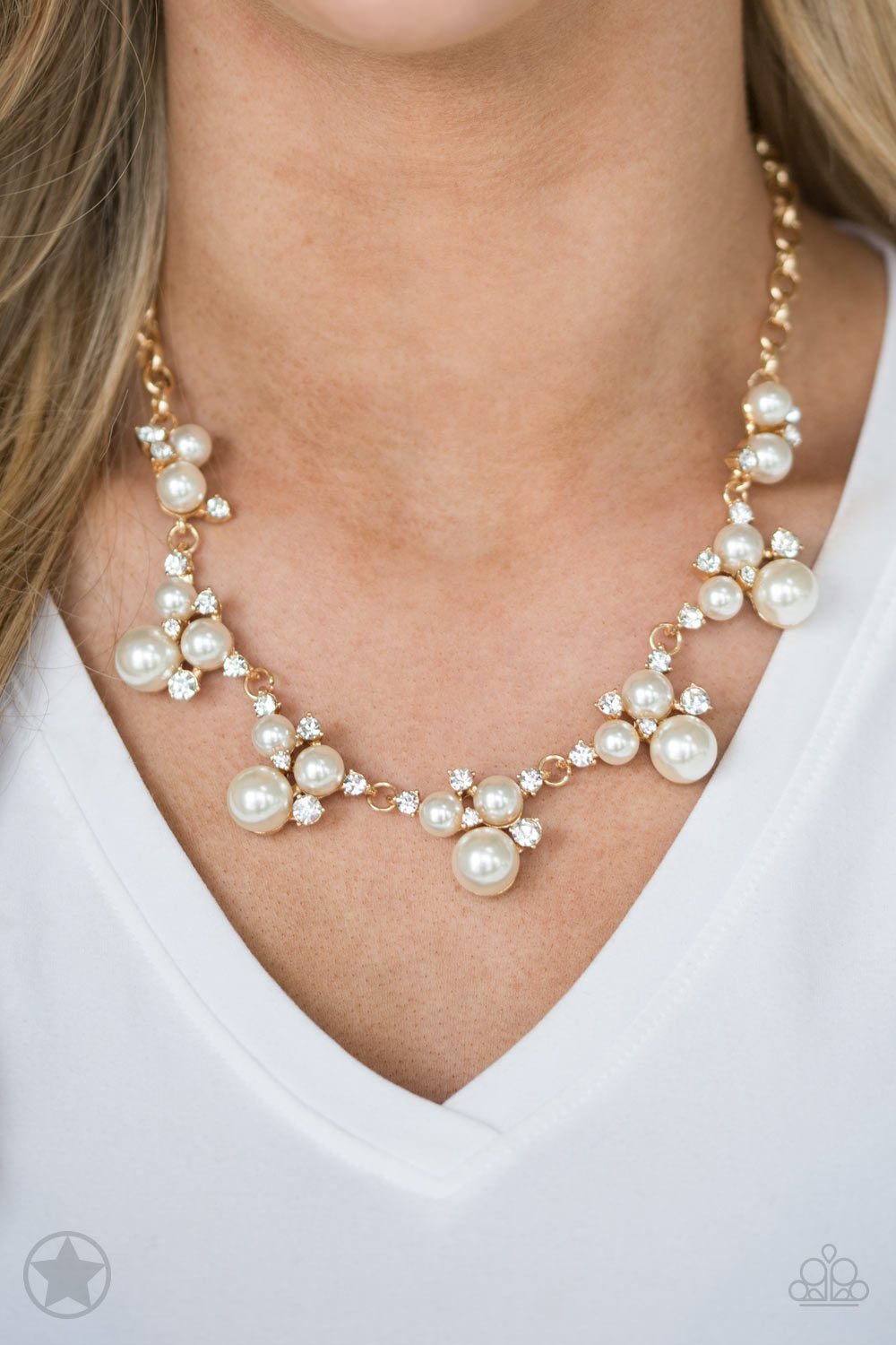 Toast To Perfection Necklace Set-White